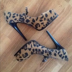 Vera Wang 4inch heel shoes